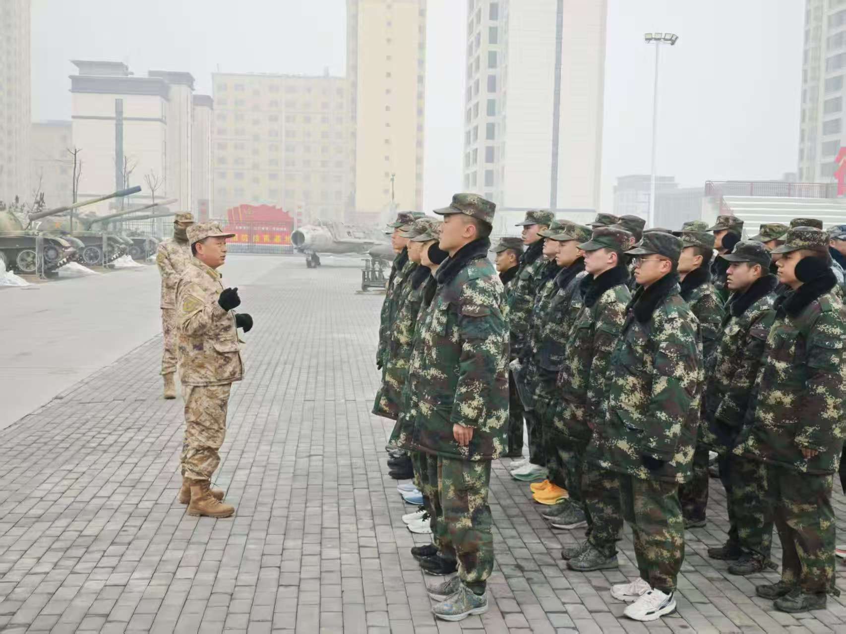 淬火成钢！2022级火箭军定向培养军士开展军事体能素质考核