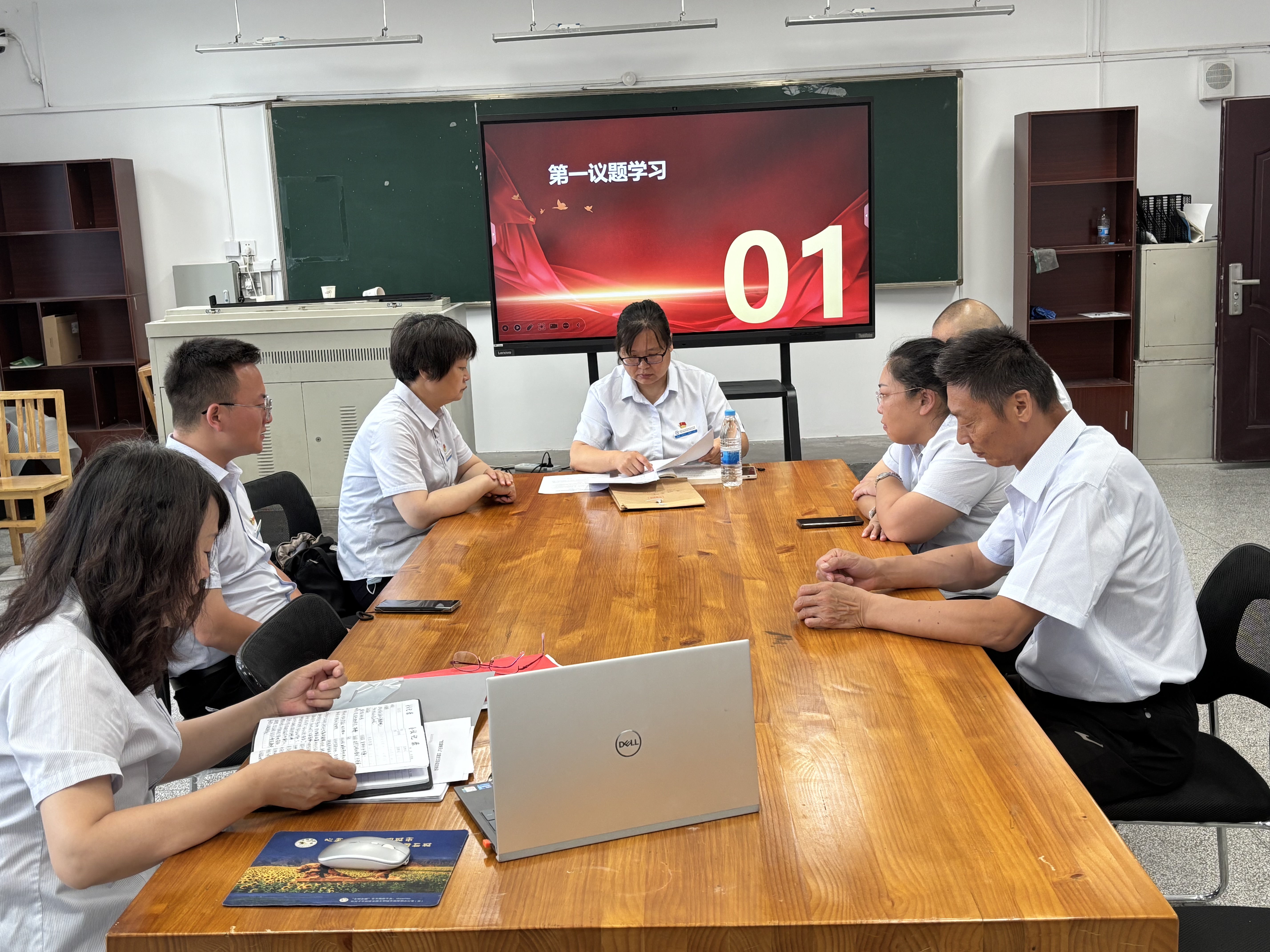 强化党性修养 践行使命担当——继续教育学院开展“颂党恩 庆七一”主题党日活动