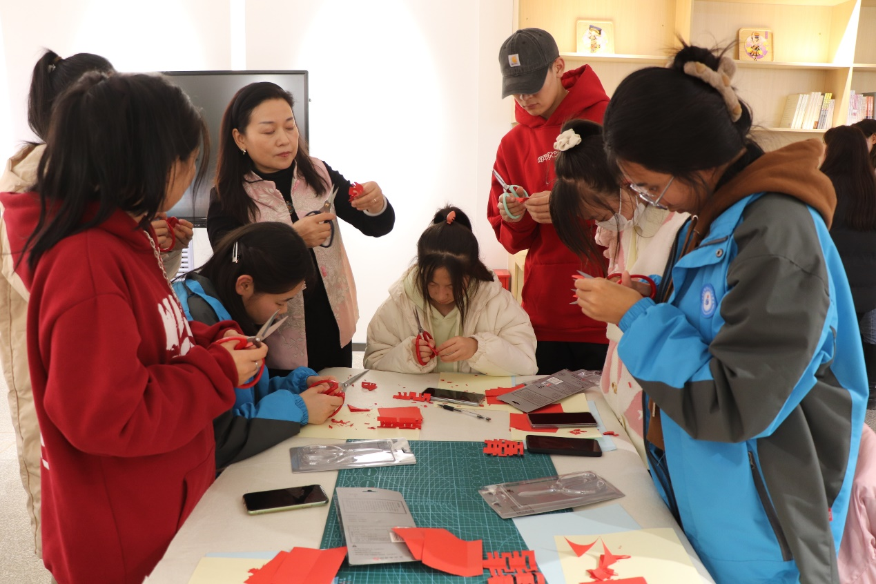 非遗进校园 文化共传承