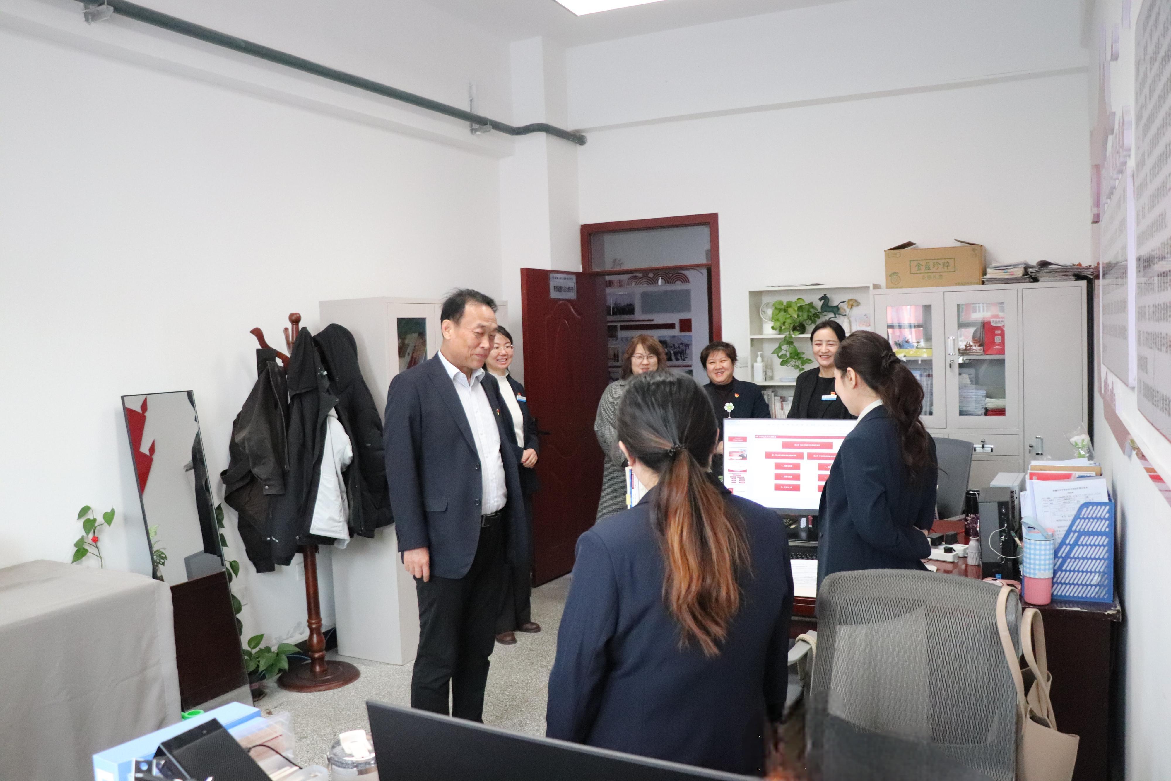 践行“3・18”重要讲话精神 筑牢思政育人阵地——学校党委书记史文革深入马克思主义学院调研听课