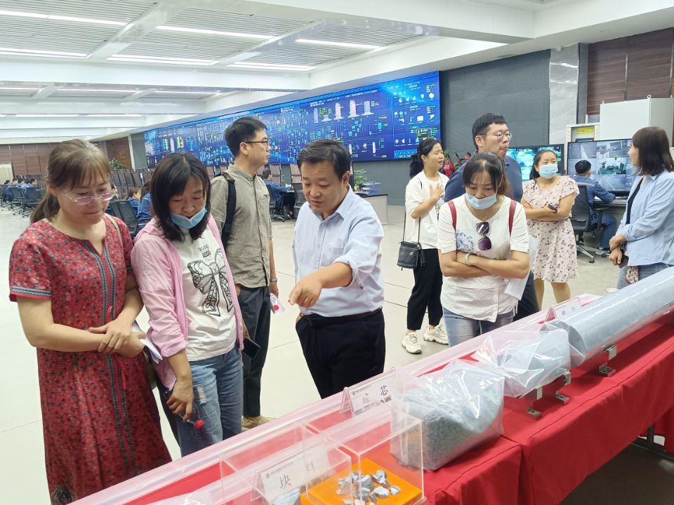 “产教融合迎新篇，校企合作促双赢”轻纺化工分院化工专业教师赴企业调研