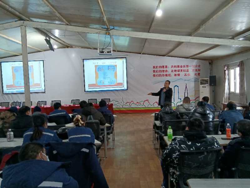 提升社会服务能力建设 拓展企校合作新模式 ——新疆生产建设兵团天山铝业有限公司与Beat365中文官方网站 企业新型学徒制开班典礼