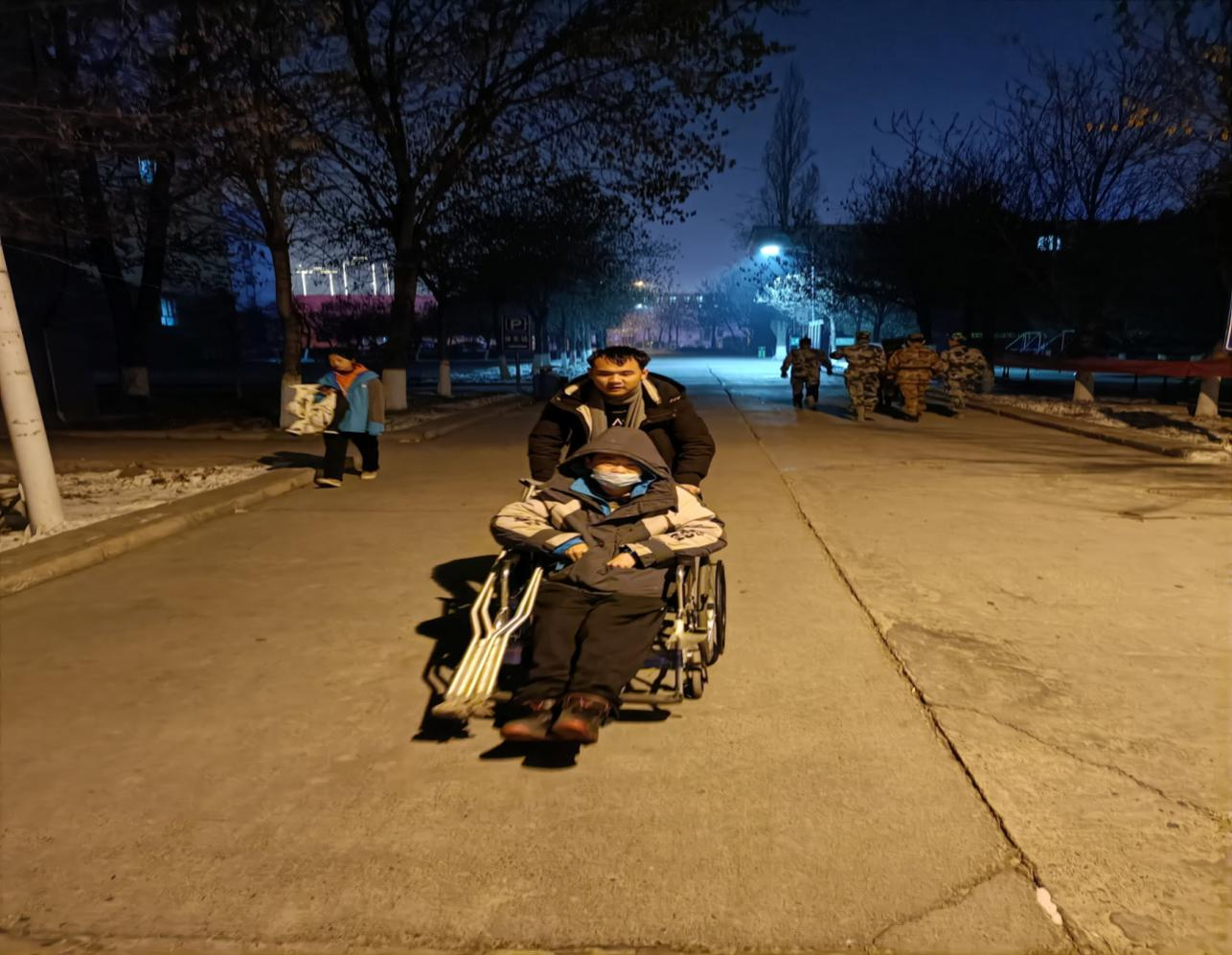 心系残疾学生 真情关爱暖人心