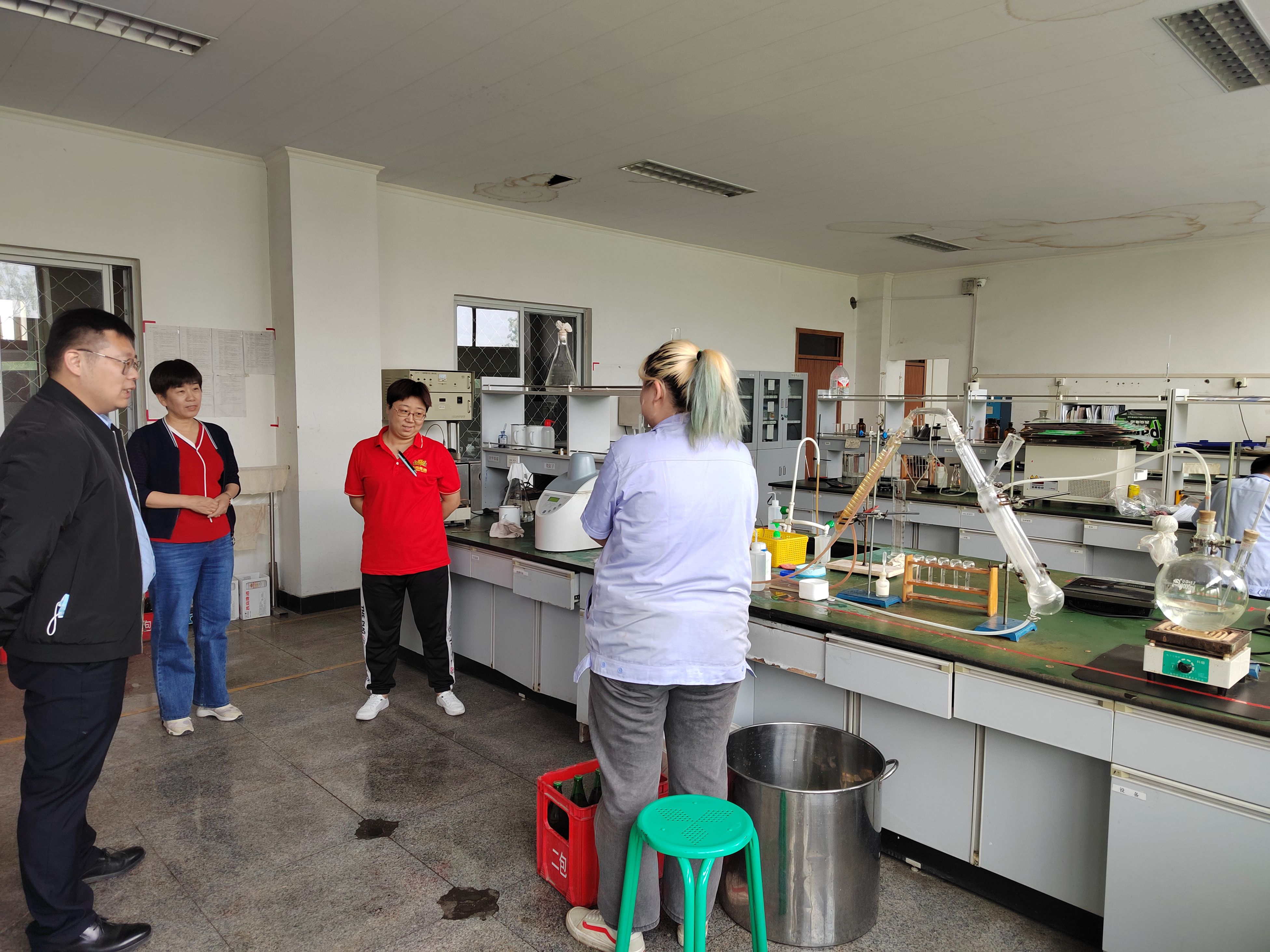 2022职业活动周系列之:访企拓岗促就业 轻纺化工分院院长率队赴企业走访调研