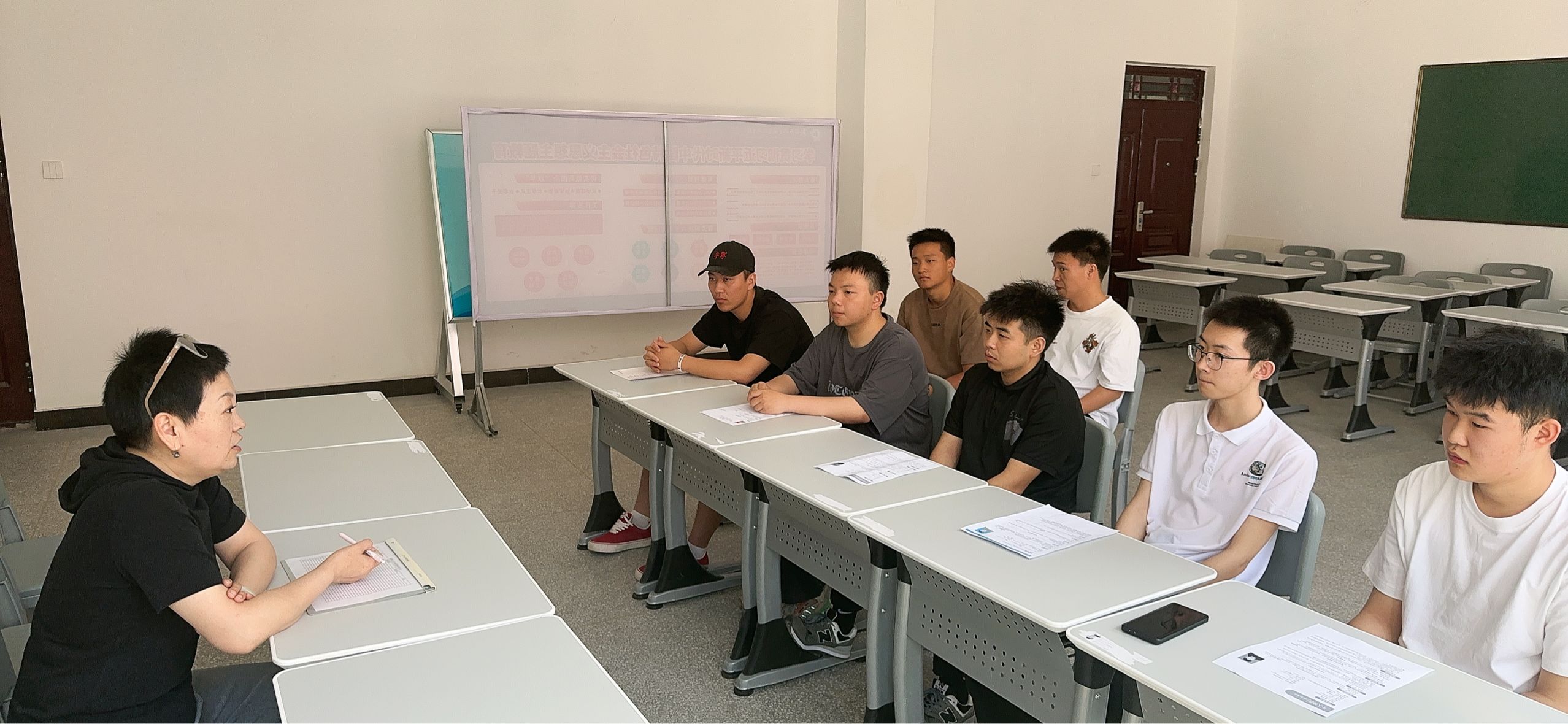 成就梦想 “职”引未来——化工与环境工程学院开展专场招聘活动