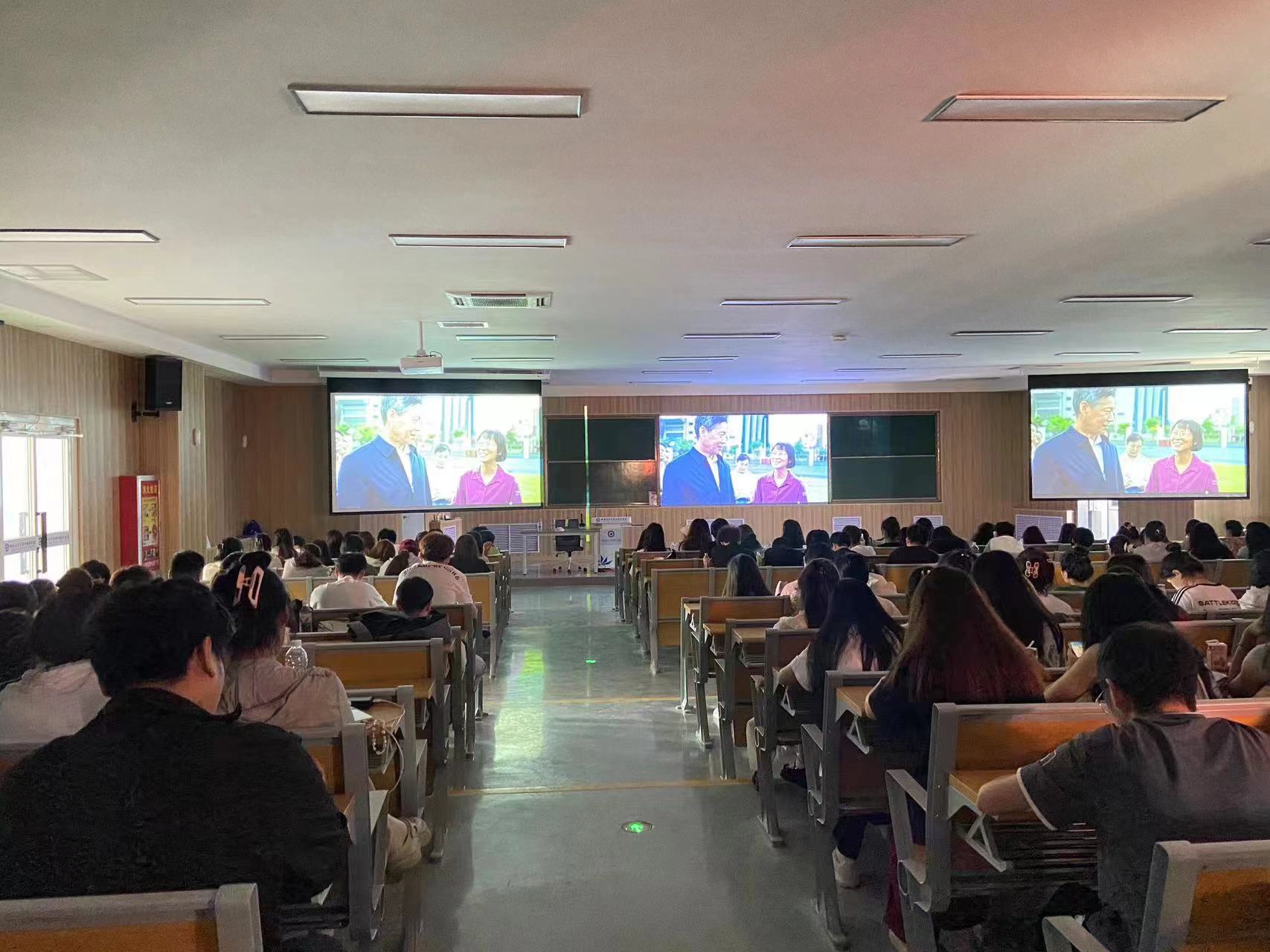 石榴花开 籽籽同心——食品工程学院（化工与环境工程学院）师生共度古尔邦节