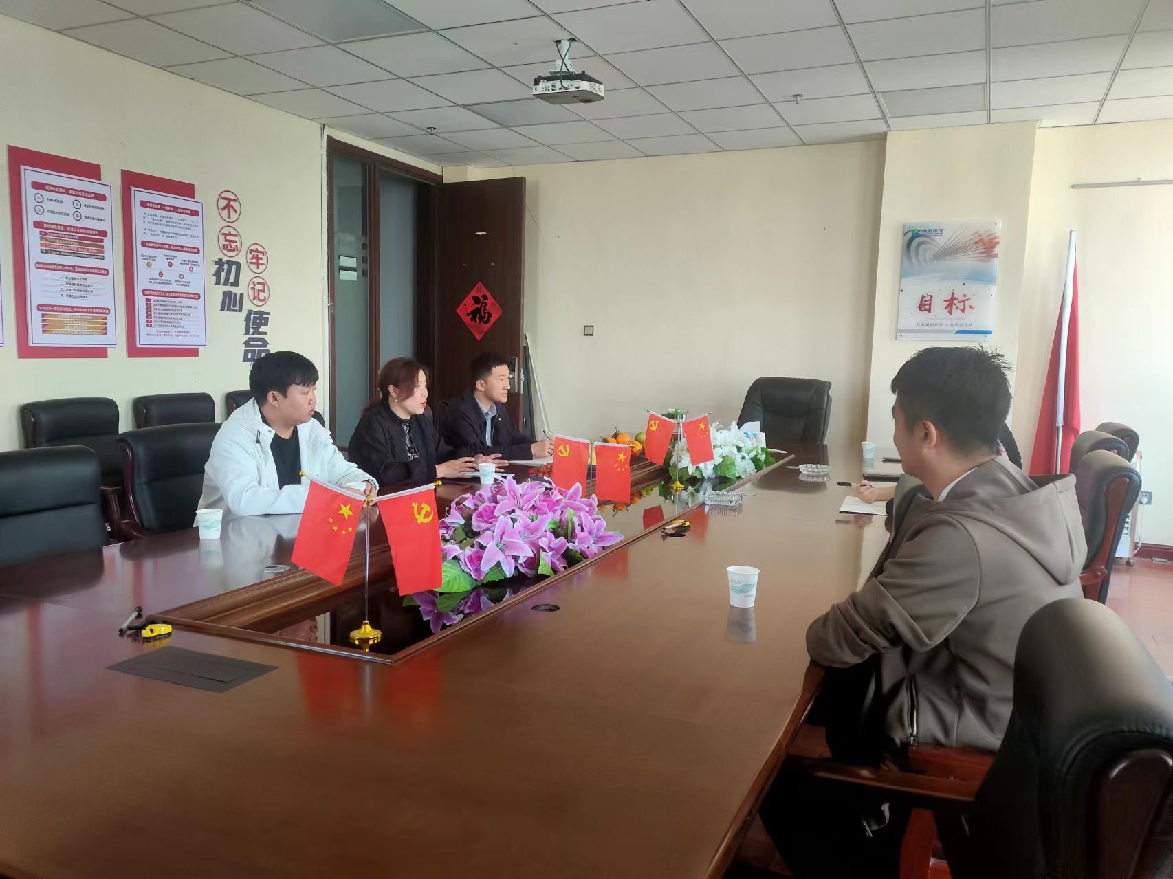 水利建筑工程学院开展实习实践安全检查暨访企拓岗工作