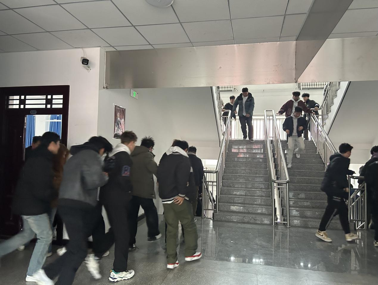 水利建筑工程学院开展2025春季学期防震消防应急演练