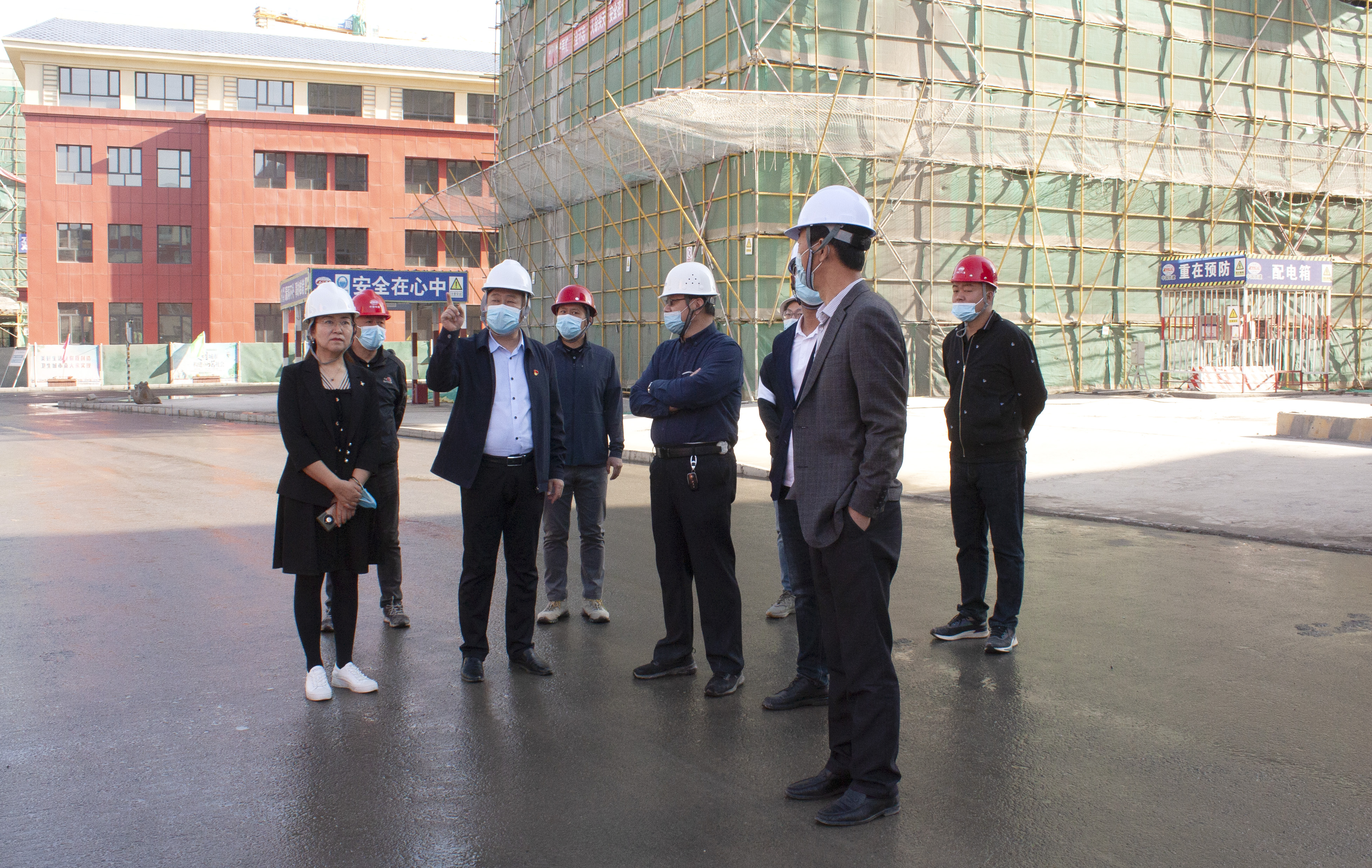 保质量 保进度 保安全 Beat365中文官方网站林炯院长一行检查二期产教融合项目工地安全工作