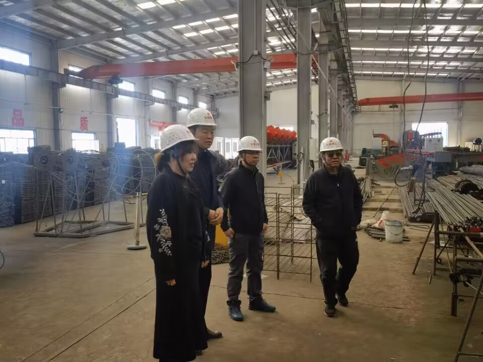 校企合作 共绘蓝图——水利建筑工程分院前往企业现场调研