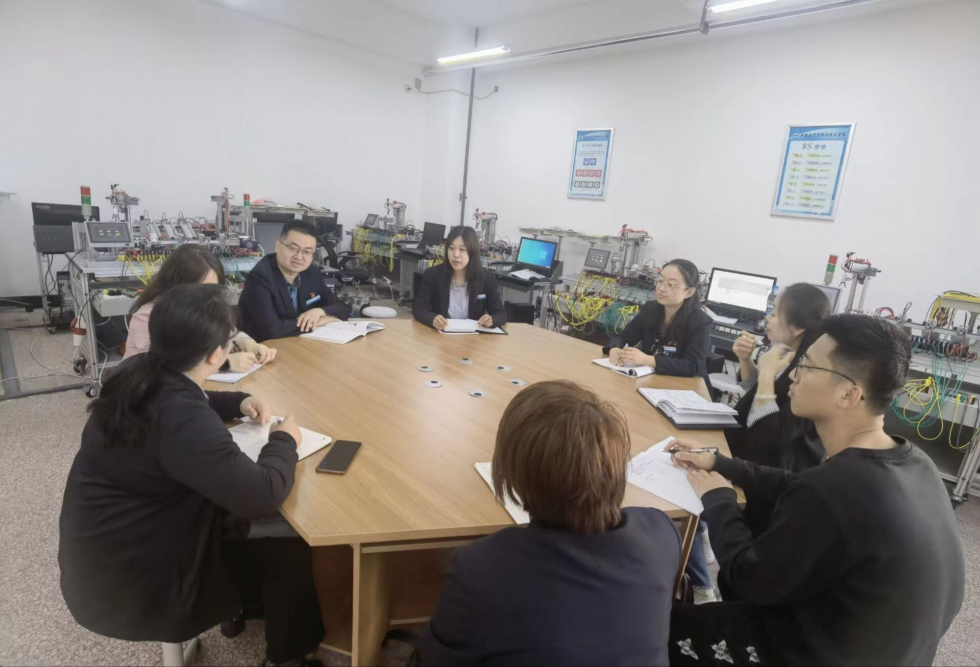 Beat365中文官方网站机械电气工程分院与辽宁省“送教进疆”专家开展交流研讨活动