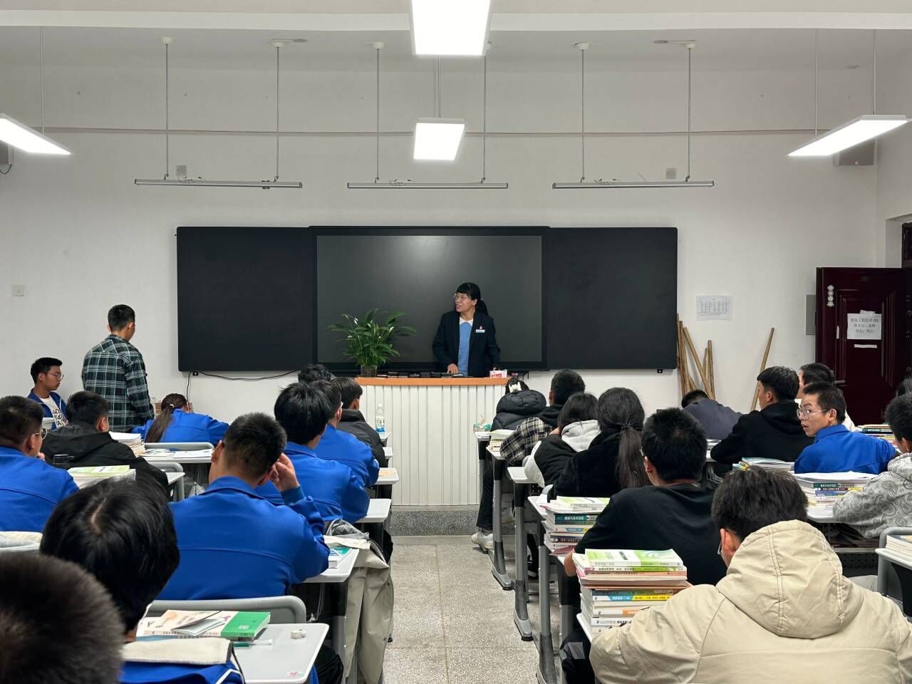 扬起育人之帆 落实心理健康——水利建筑工程分院开展心理健康活动