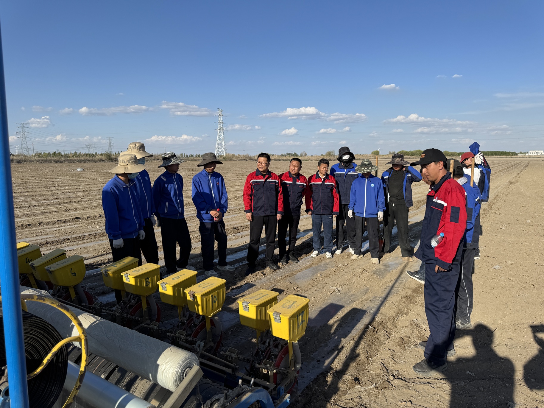 传承育人守初心 科技兴疆担使命——机械电气工程学院开展“党建领航·思政铸魂”成果展示暨实践育人先行示范推进会