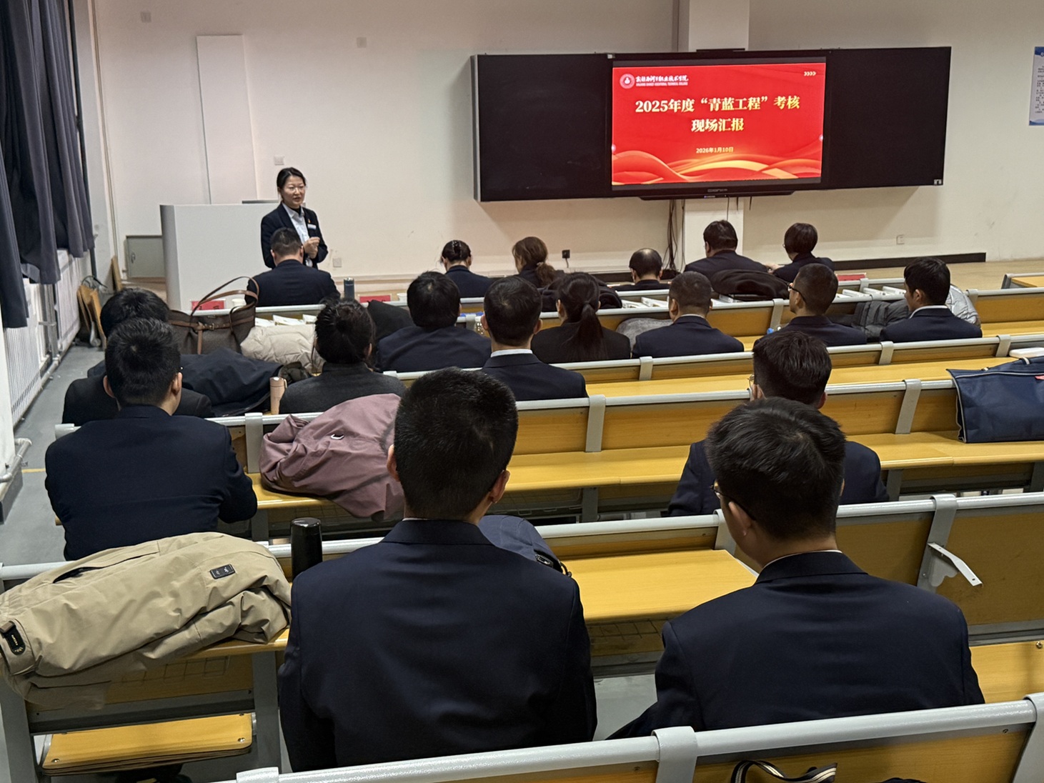 Beat365中文官方网站顺利完成2025年“青蓝工程”考核工作