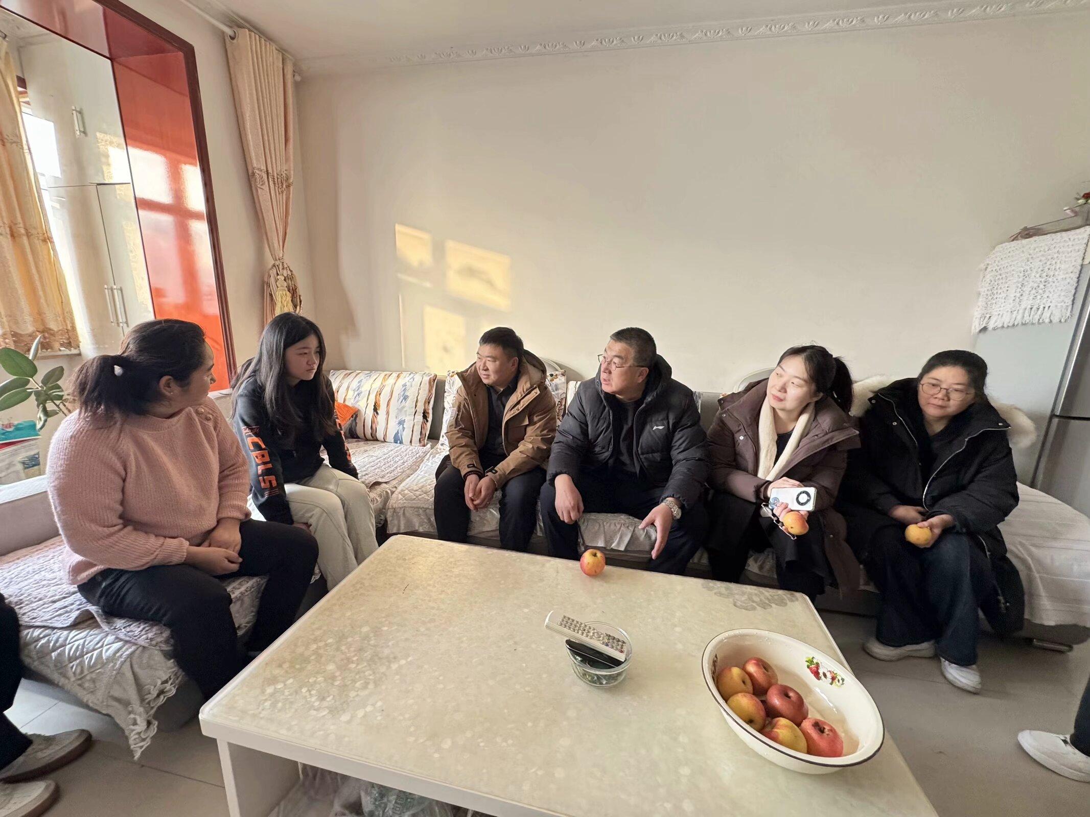 严抓假期安全 落实过程管理——现代服务学院开展寒假家访和节前实习检查