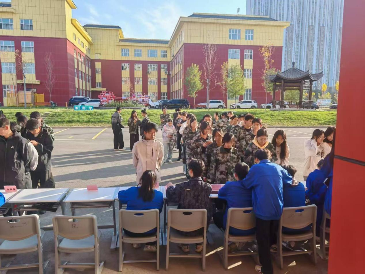 国庆收假启新程，团学纳新燃青春