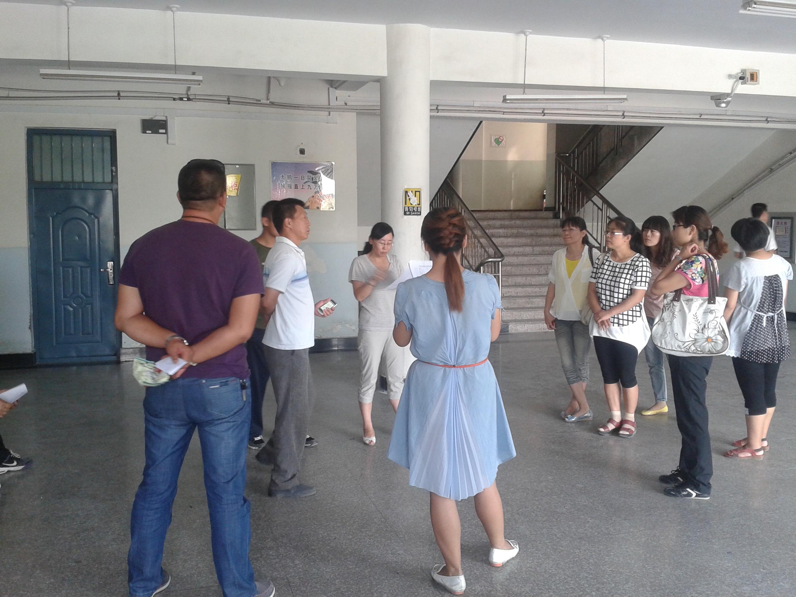 中职分院党支部组织党员清洁卫生活动