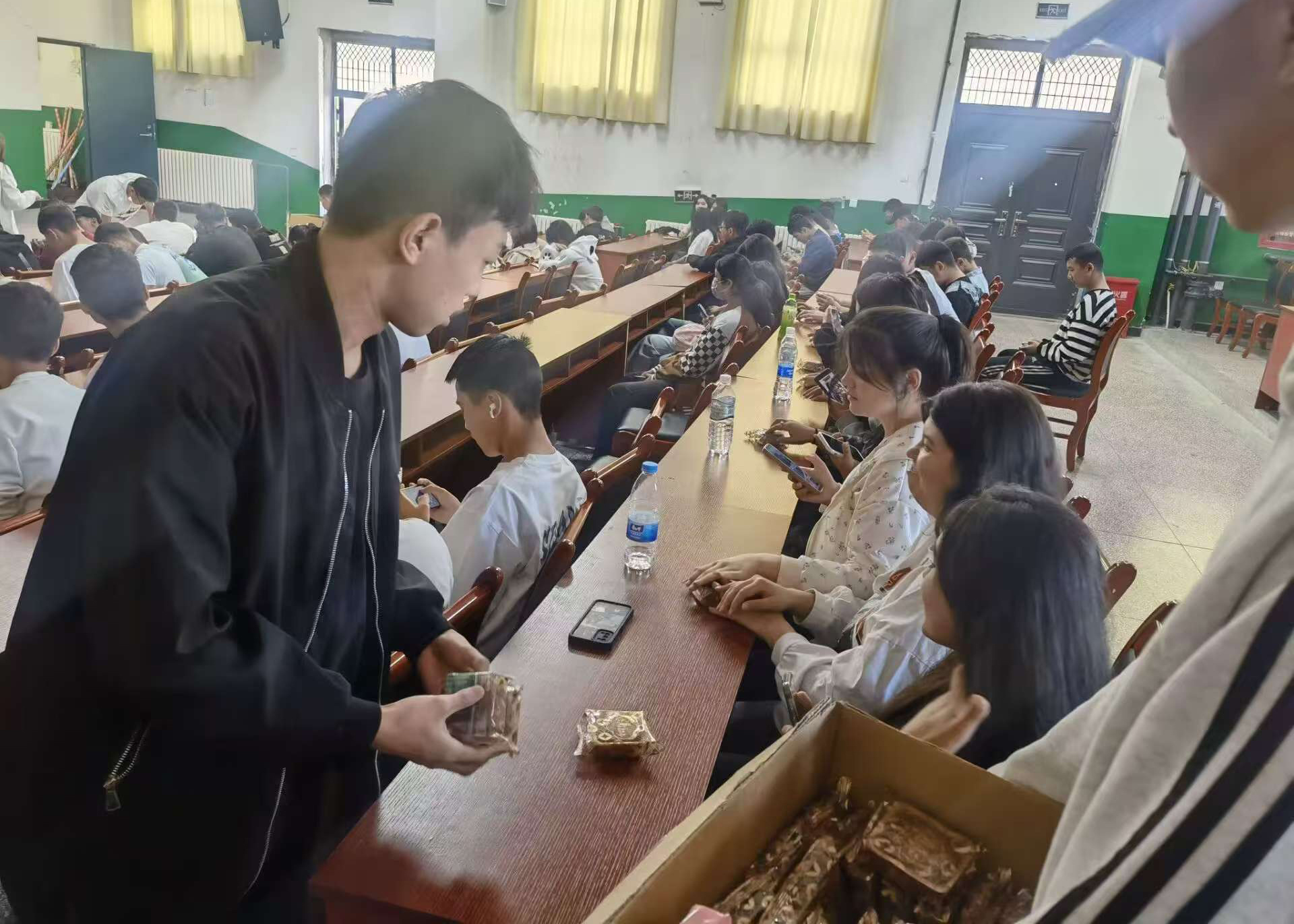 月满中秋 情暖校园——公共基础学院开展庆中秋系列活动