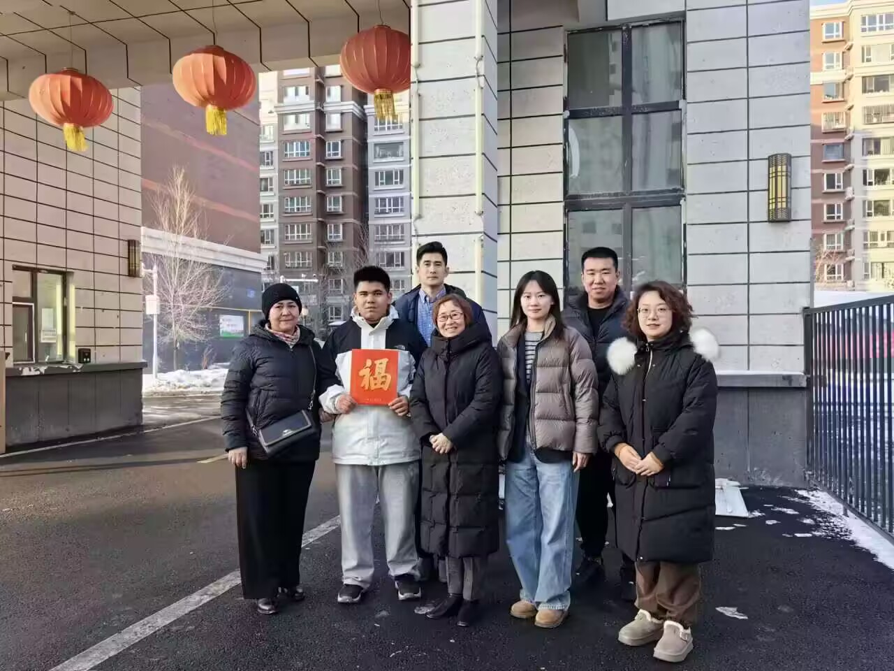 公共基础学院寒假家访工作:架起家校共育“连心桥”